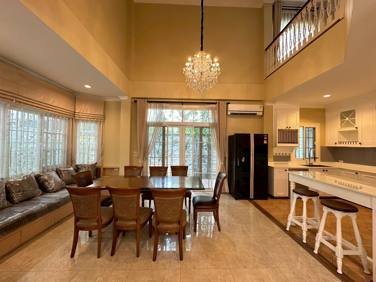 For RentHouseBangna, Bearing, Lasalle : ✨Luxury house for rent 3 floors, next to Srinakarin Road, 5 bedrooms, fully furnished, near the mall, near BTS Sri Udom, convenient travel, ready to move in.