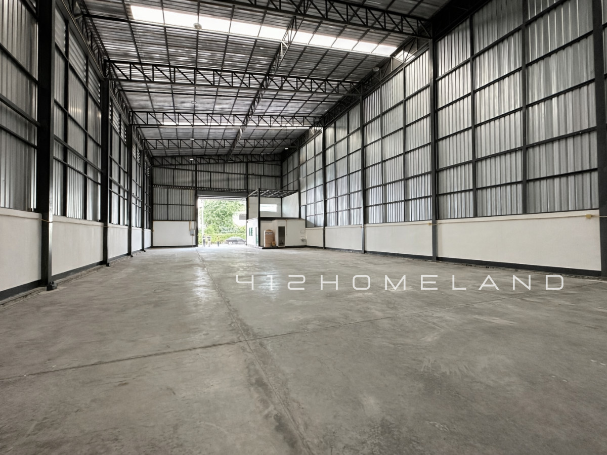 For RentWarehouseSamut Prakan,Samrong : Warehouse for rent, 1,000 sq m., Soi Wat Nam Daeng, new condition, water and electricity ready, large vehicles can easily enter, Bang Phli, Samut Prakan.