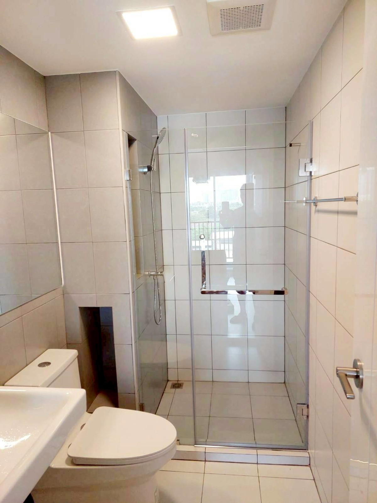 For RentCondoOnnut, Udomsuk : Condo ready to move in, only 500 meters from BTS Bang Chak.