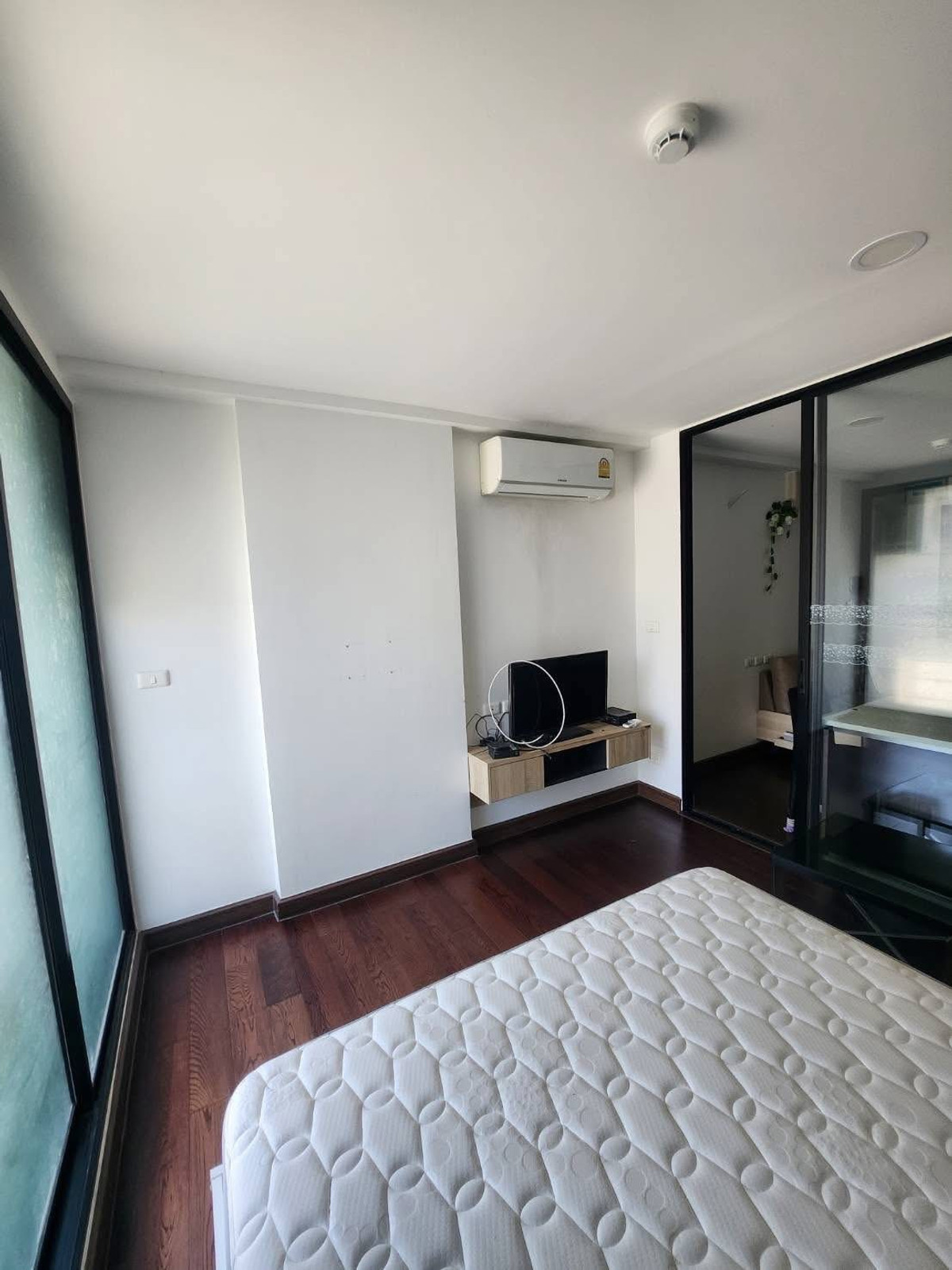 For RentCondoWongwianyai, Charoennakor : Condo for rent Bangkok Feliz Sathorn Taksin | Fully furnished Ready to move in immediately | Near BTS Krung Thonburi | If interested, call 095-819-5559