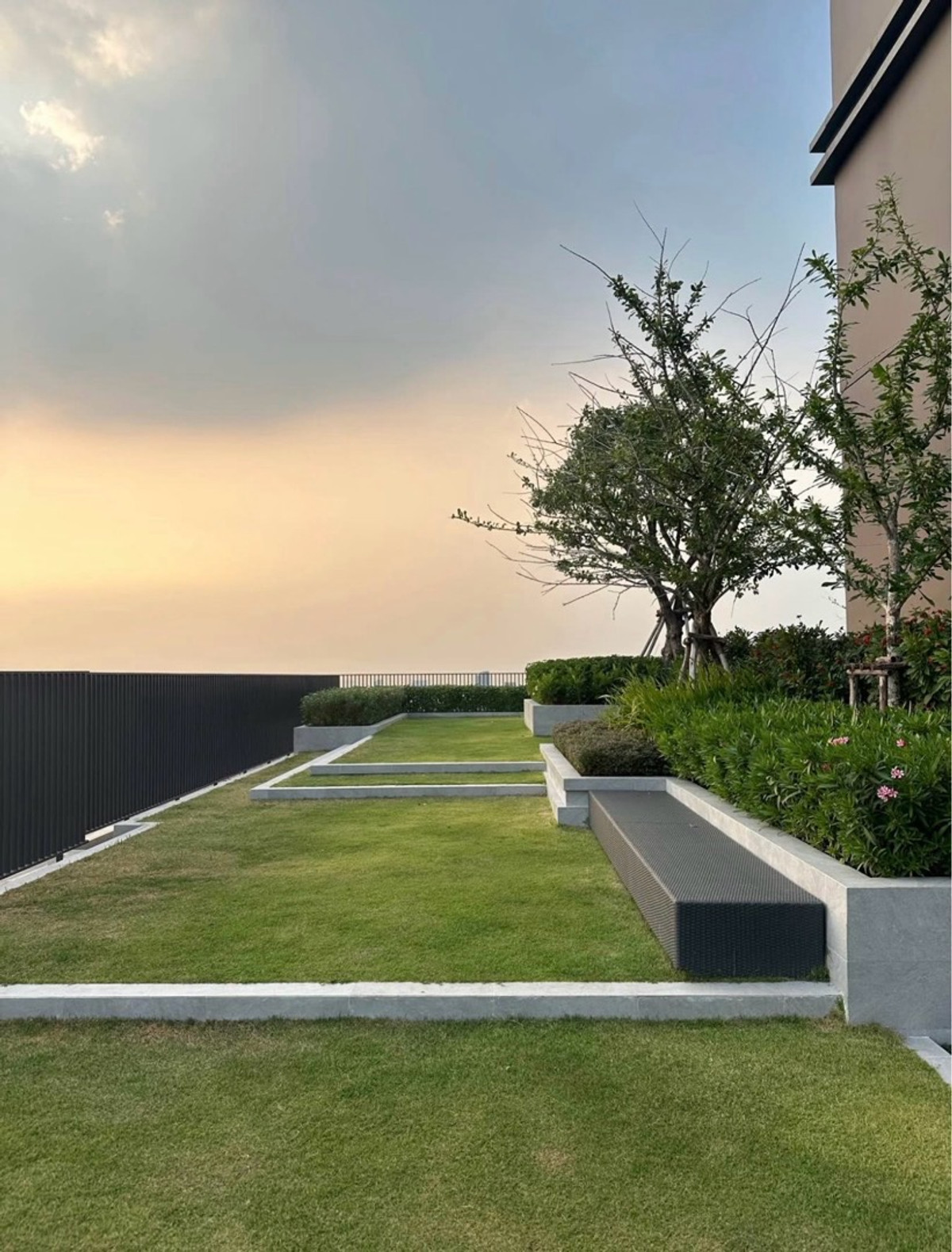 For RentCondoRattanathibet, Sanambinna : Rental price: 13,000 baht / month