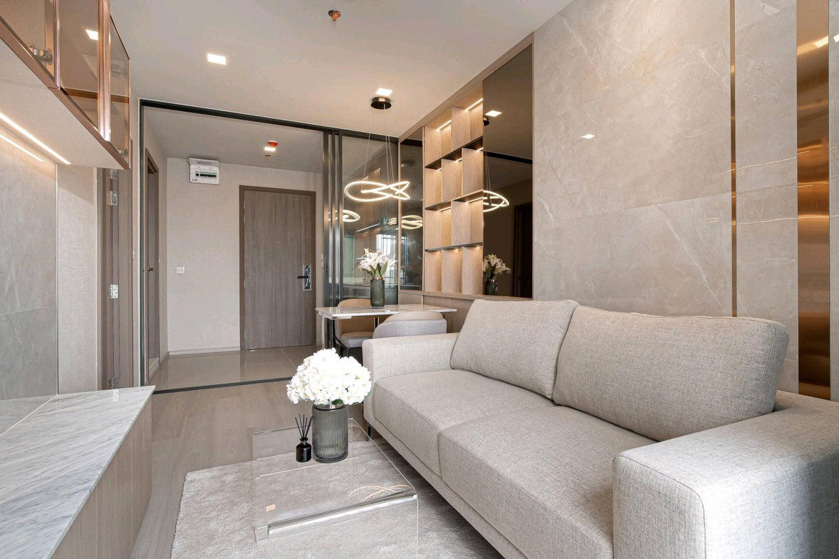 For RentCondoLadprao, Central Ladprao : For rent, Life Phahon Ladprao, Life Phahon-Ladprao, near Central Ladprao, near BTS Ladprao.