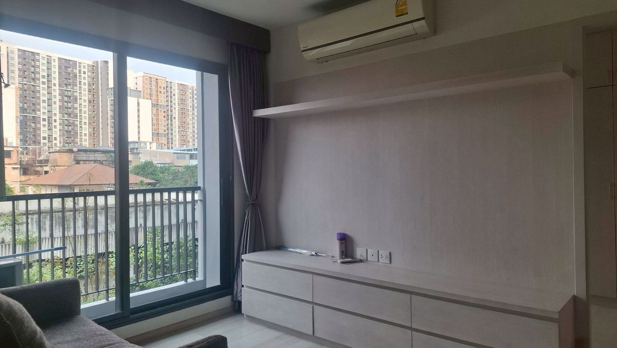 คอนโดปิ่นเกล้า จรัญสนิทวงศ์ : 💙@condocurator 💙 Life Pinklao ห้องใหญ่ พร้อมเข้าอยู่ [PM4650] 