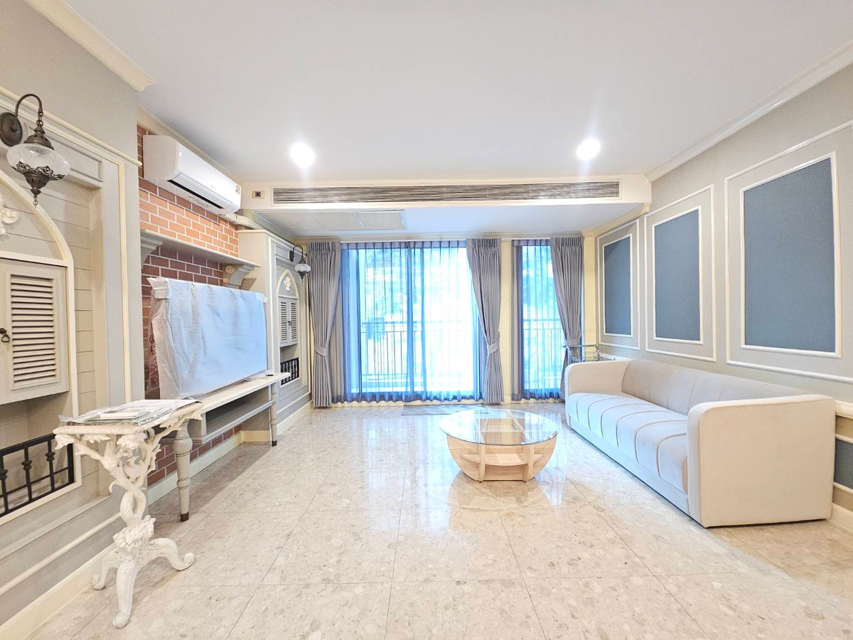 ให้เช่าคอนโดวิทยุ ชิดลม หลังสวน : 𝐓𝐡𝐞 𝐂𝐫𝐞𝐬𝐭 𝐑𝐮𝐚𝐦𝐫𝐮𝐝𝐞𝐞 2 Bed, 110 Sq.m. For Rent
