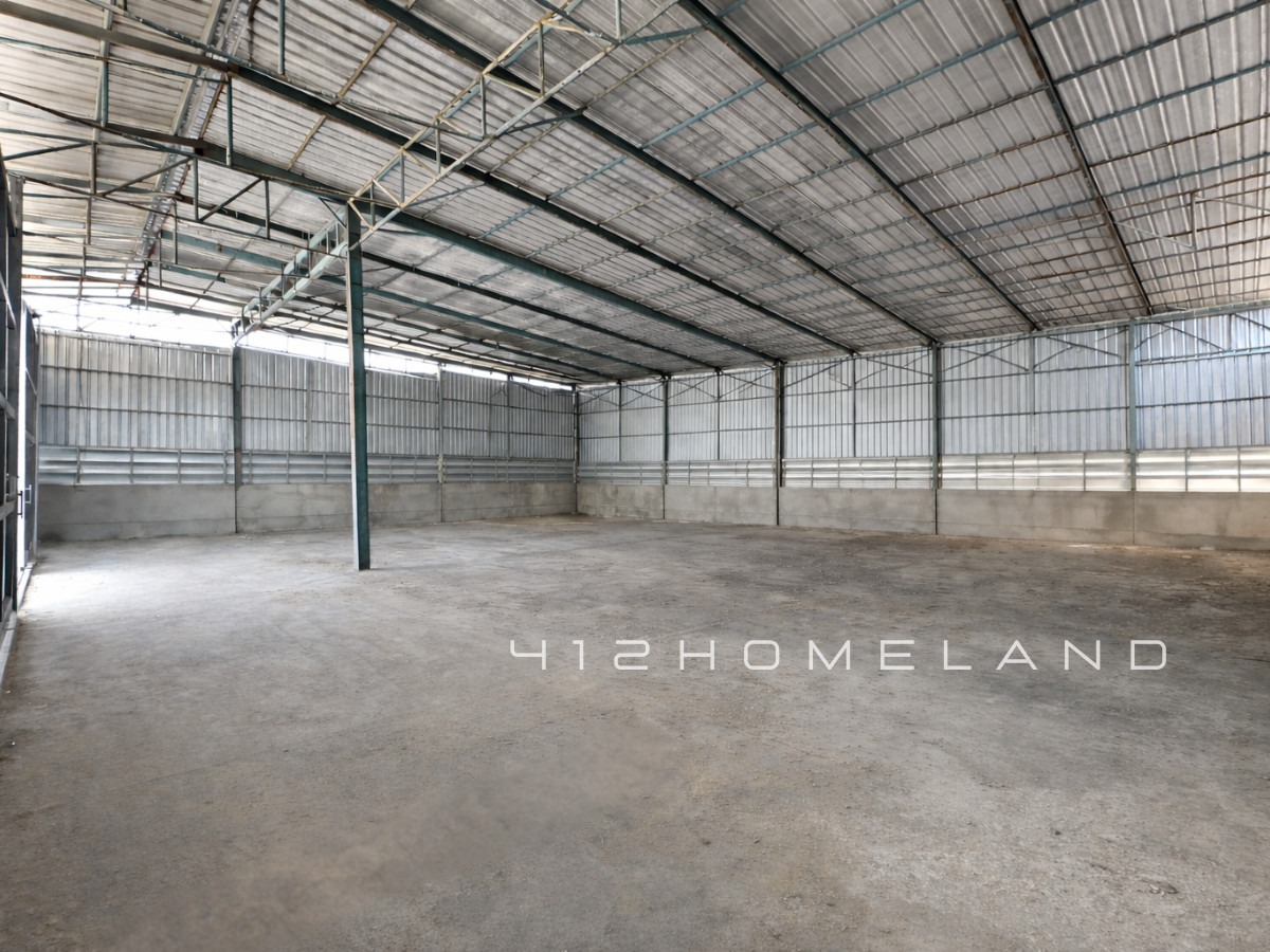 For RentWarehouseSamut Prakan,Samrong : Warehouse for rent, 400 sq m., newly renovated, near Ruea Bin Market, Theparak KM.17, Bang Pla, Samut Prakan.