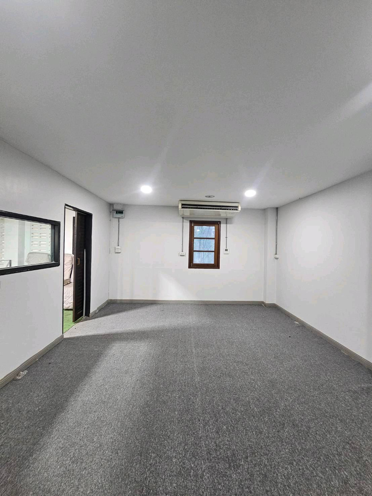 ให้เช่าโกดังพุทธมณฑล ศาลายา : ให้เช่าโกดังขนาดใหญ่ พร้อมออฟฟิส พุทธมณฑลสาย 2