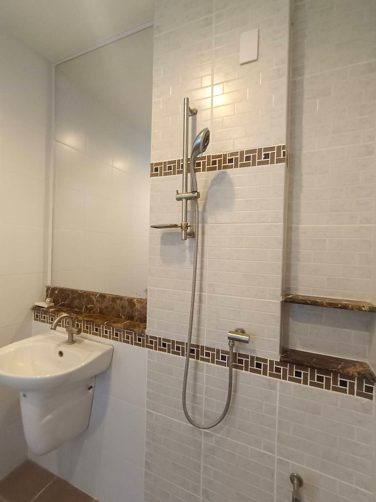 ขายบ้านนวมินทร์ รามอินทรา : ขายถูก  บ้านเดี่ยว 2 ชั้น หมู่บ้านพร้อมพัฒน์ ไพร์ม   หลังมุม หันหน้าทิศเหนือ ใกล้ซาฟารีเวิลด์ 