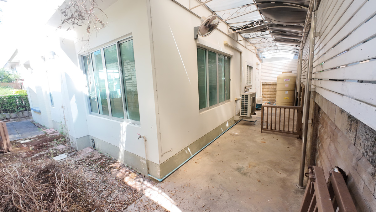 For SaleMin Buri, Romklao : Semi-detached house with detached house feel, Prompat Priva, lots of space, 144 sq m., project main line. Answering the needs of starting families