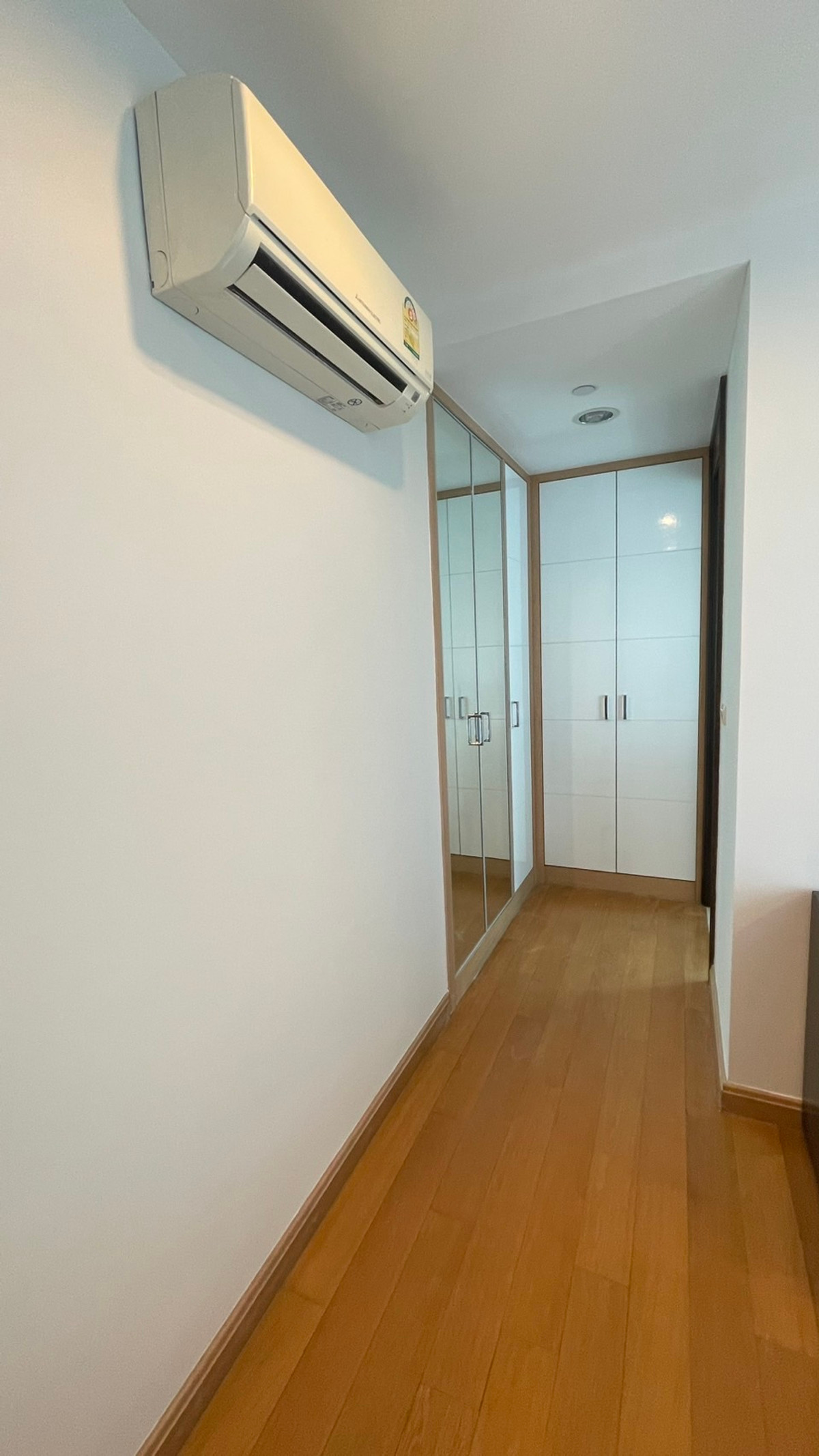 ให้เช่าคอนโดสุขุมวิท อโศก ทองหล่อ : ปล่อยเช่าคอนโดโซนสุขุมวิท เลี้ยงสัตว์เลี้ยงได้🐱🐶 เฟอร์นิเจอร์ครบ ใกล้BTSทองหล่อพร้อมเข้าอยู่