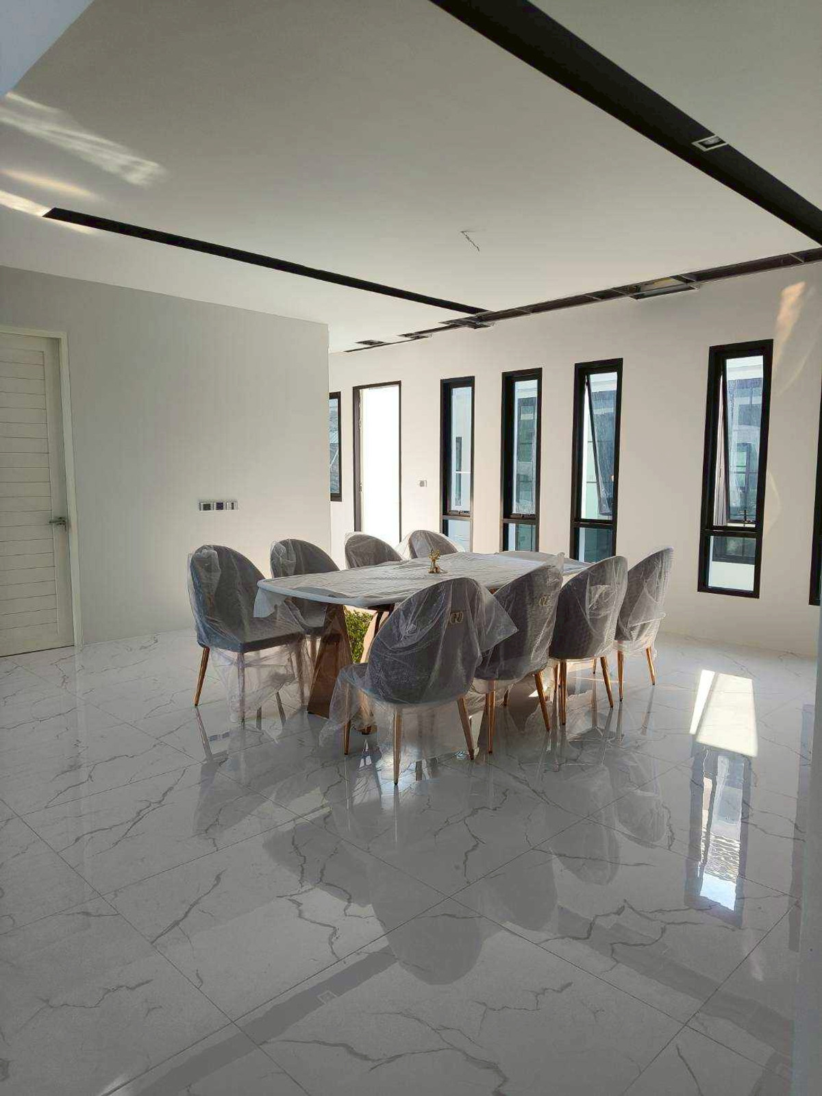 For RentHouseSukhumvit, Asoke, Thonglor : LTH14374 – House for Rent | Luxury Pool Villa Sukhumvit 62 | 250 sqw | 700 sqm | 5 Beds 7 Baths | Near BTS Bangjak | 350K/Month | House for rent Pool Villa Sukhumvit 62