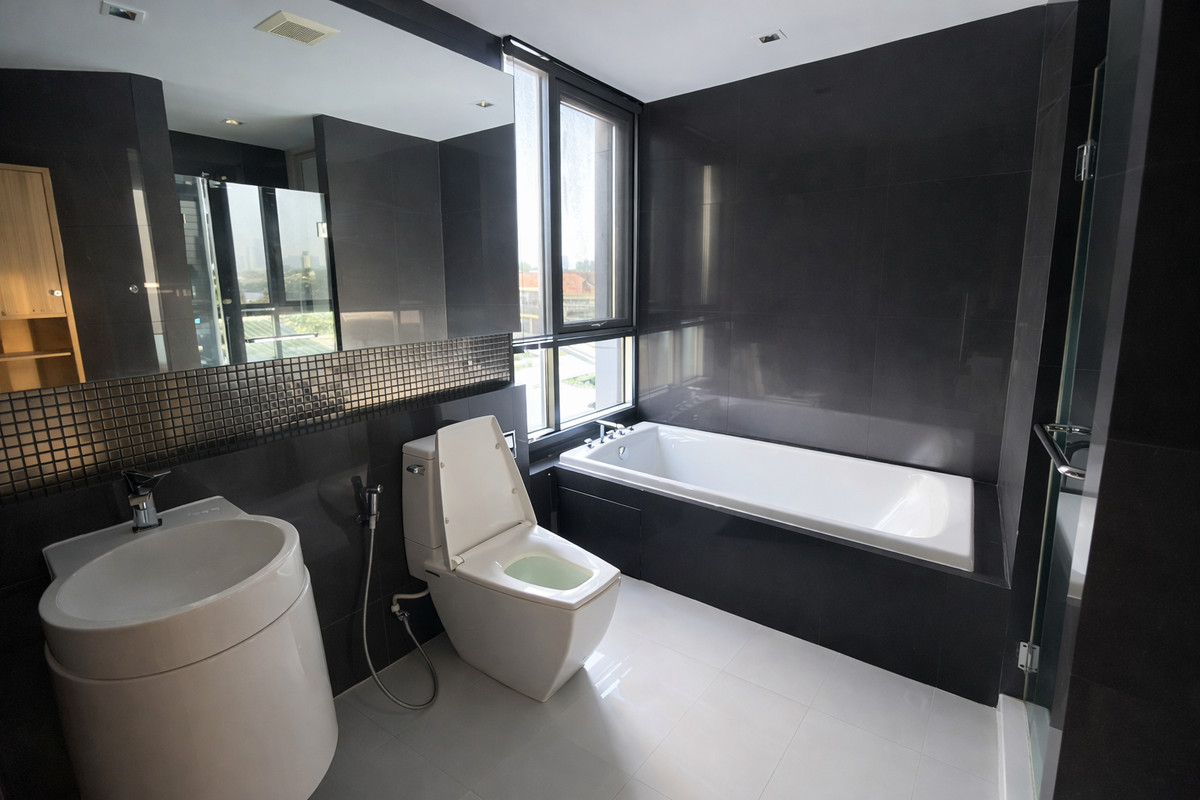 ขายคอนโดสาทร นราธิวาส : Rhythm Sathorn / 1 Bedroom (SALE WITH TENENT), ริธึ่ม สาทร / 1 ห้องนอน (ขายพร้อมผู้เช่า) PT031