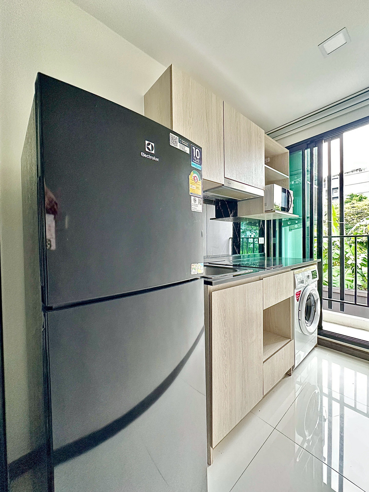 For RentCondoRatchadapisek, Huaikwang, Suttisan : Low-rise condo with a beautiful unit, comfortable to live in, and a peaceful atmosphere