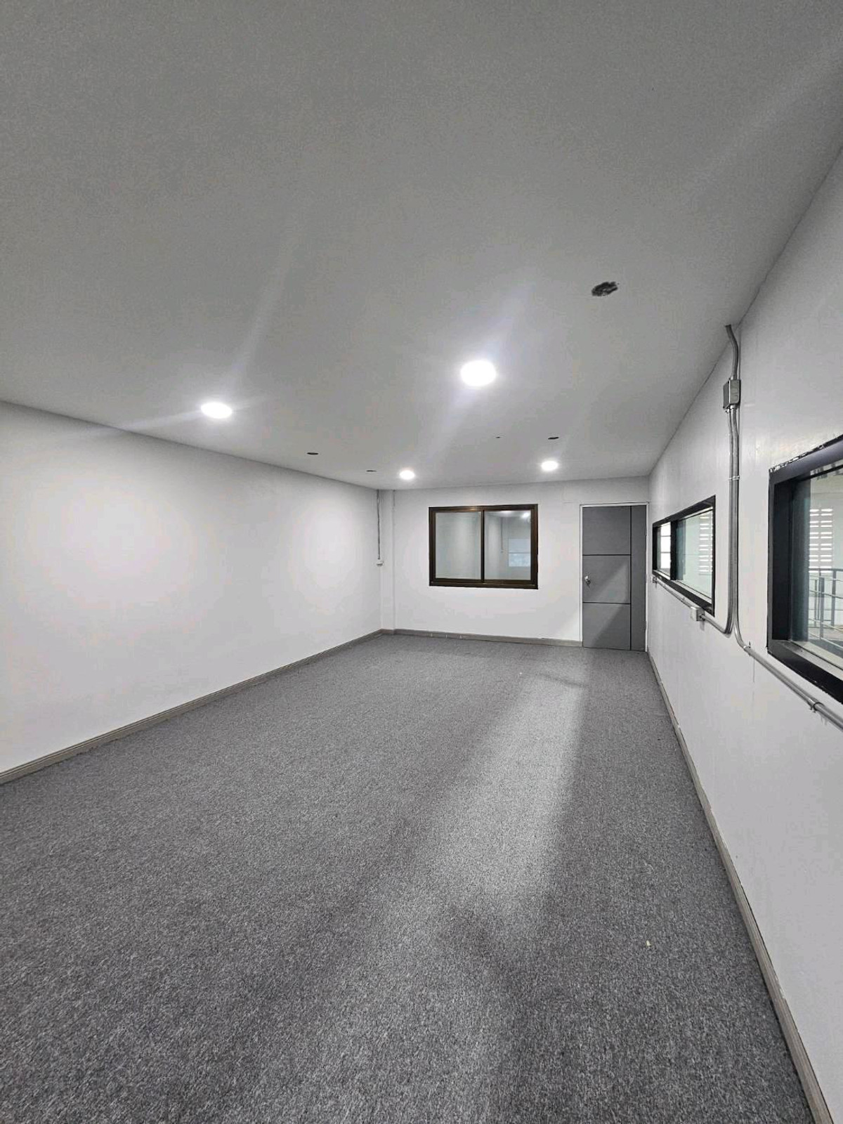 ให้เช่าโกดังพุทธมณฑล ศาลายา : ให้เช่าโกดังขนาดใหญ่ พร้อมออฟฟิส พุทธมณฑลสาย 2