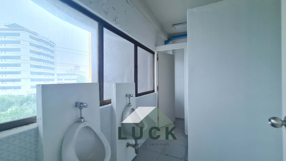 ขายอาคารพาณิชย์พัฒนาการ ศรีนครินทร์ : LUCK ขาย🏠อาคารพาณิชย์ 2 คูหา ติดถนนพัฒนาการ 