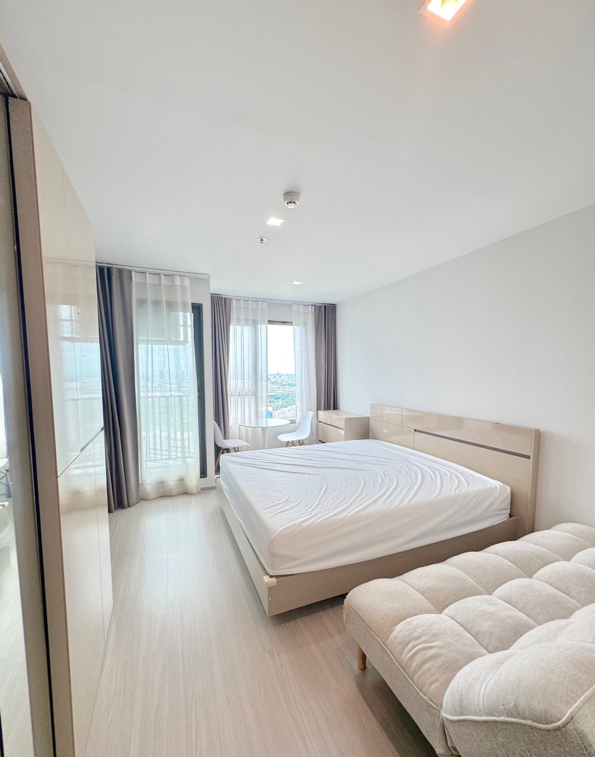 ขายคอนโดลาดพร้าว เซ็นทรัลลาดพร้าว : 🔥 ขายด่วน 🔥  ขาดทุน ห้องสวย ตึก A หลุดมา หายาก วิวดี ตำแหน่งขายดี    กว้าง   Call : 0619824959 Line ID :  elegant.289