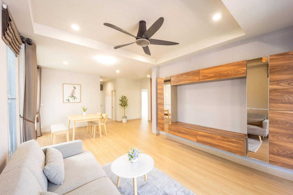 For RentHousePathum Thani,Rangsit, Thammasat : 💥For rent 40,000 baht, single house, Baranee Residence project, Bang Ranee Residence, Rangsit - Khlong 3, entry and exit doors on both sides (Khlong Sam & Khlong Ann), opposite Sarasat Witaed Khlong Luang School.