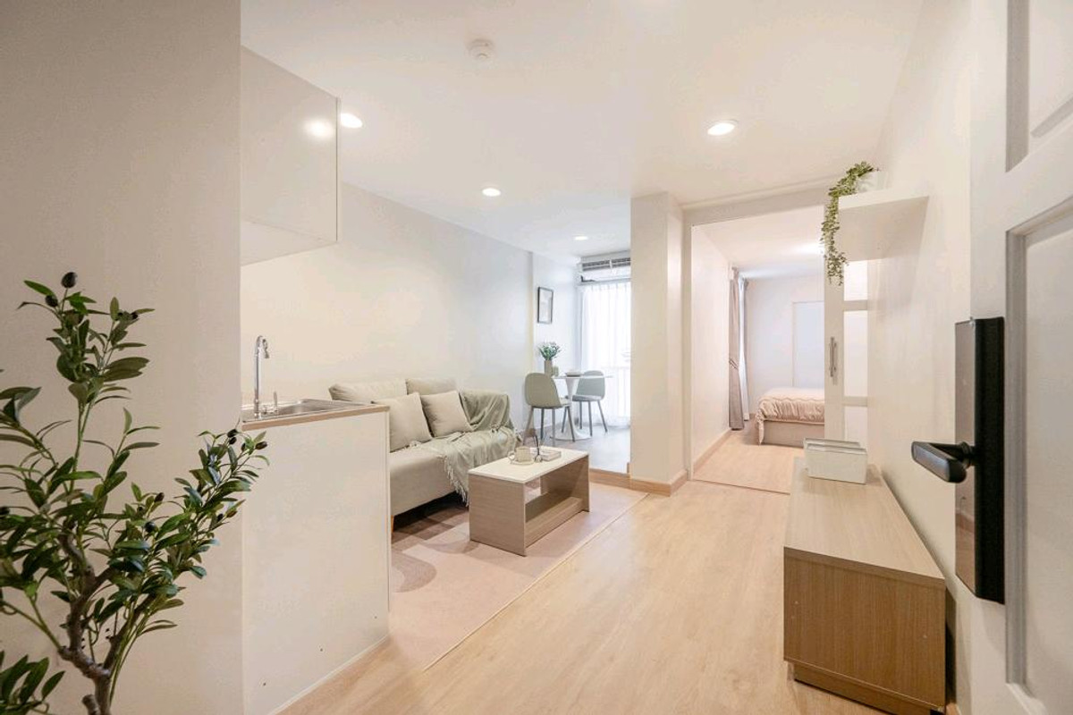 For SaleCondoPinklao, Charansanitwong : Condo on the Thonburi side, near Siriraj Hospital, Pinklao Bridge, MRT Bang Yi Khan, renovated, ready to move in. Whether you want to buy for yourself or invest, both are good.