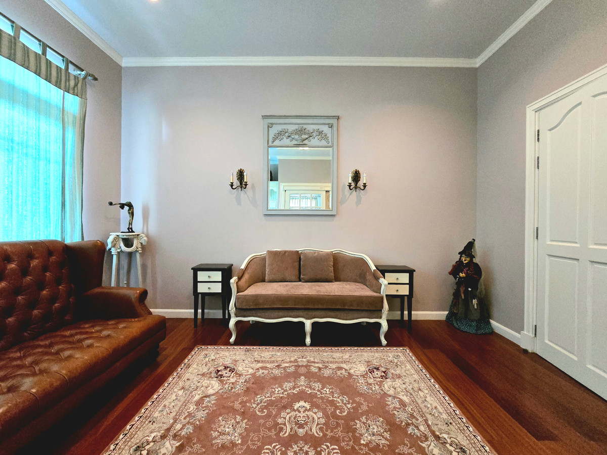 For SaleHousePattaya, Bangsaen, Chonburi : Luxury Beachfront Pool Villa for Sale – Ang Sila, Chonburi