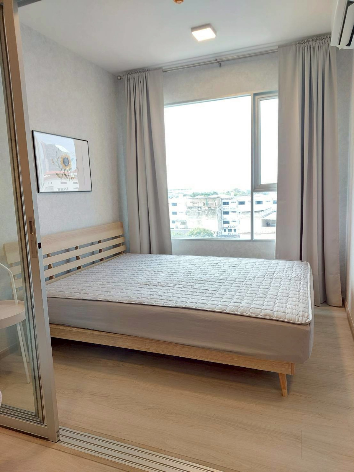 For RentCondoOnnut, Udomsuk : Condo ready to move in, only 500 meters from BTS Bang Chak.