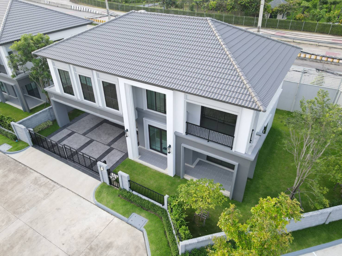 For SaleHouseLadkrabang, Suwannaphum Airport : Beautiful house for sale, location next to the road, Britannia Krungthep Kreetha Suvarnabhumi project.