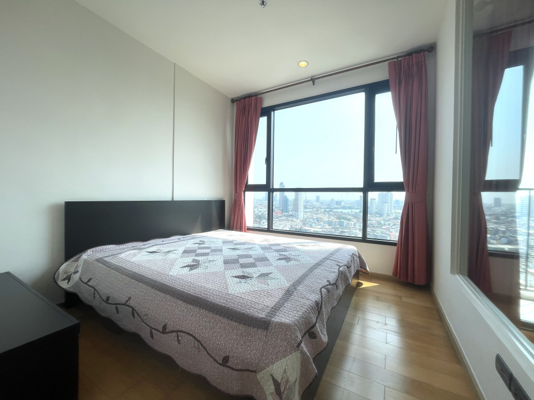 ขายคอนโด : ขาย คอนโด FUSE สาทร-ตากสิน 31.17 ตร.ม. 1 ห้องนอน ชั้น 27 วิวเมือง วิวแม่น้ำ ประตูห้องติดสวนลอยฟ้า ติด BTS วงเวียนใหญ่ 140 ม. พร้อมอยู่ 3.XMB