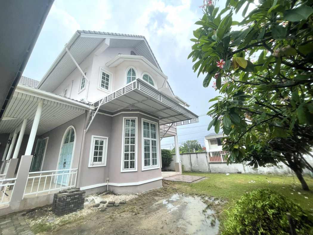 ขายบ้านอ่อนนุช อุดมสุข : ขายบ้านเดี่ยว 2 ชั้น หมู่บ้านเมืองทอง 4 ถนนสุขุมวิท 101 ใกล้ BTS ปุณณวิถี | บ้านมุม พื้นที่ใหญ่ 149 ตร.วา | 4 ห้องนอน 3 ห้องน้ำ | พร้อมอยู่