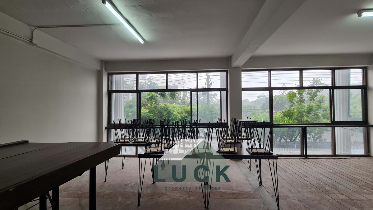 ขายอาคารพาณิชย์พัฒนาการ ศรีนครินทร์ : LUCK ขาย🏠อาคารพาณิชย์ 2 คูหา ติดถนนพัฒนาการ 