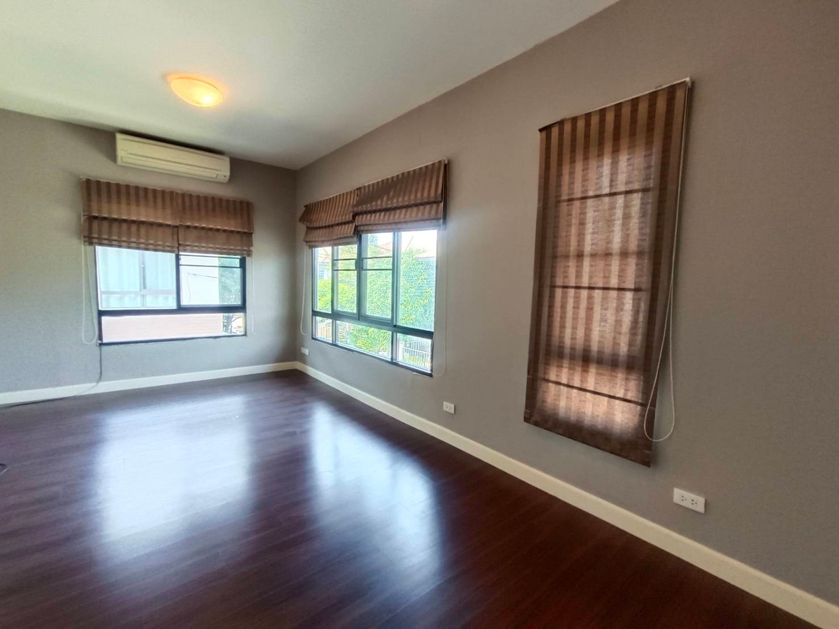 ขายบ้านนวมินทร์ รามอินทรา : ขายถูก  บ้านเดี่ยว 2 ชั้น หมู่บ้านพร้อมพัฒน์ ไพร์ม   หลังมุม หันหน้าทิศเหนือ ใกล้ซาฟารีเวิลด์ 