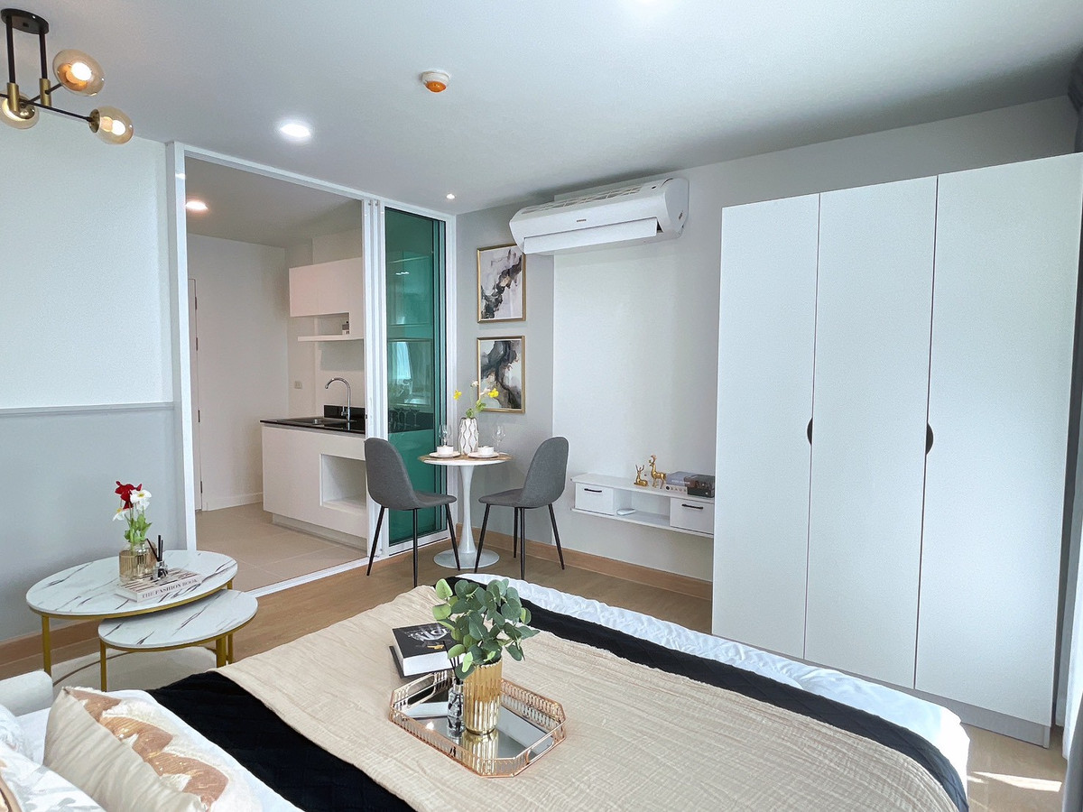 ขายคอนโดเลียบทางด่วนรามอินทรา : WE Condo Ekkamai - Ramindra / Studio (FOR SALE), วี คอนโด เอกมัย - รามอินทรา / สตูดิโอ (ขาย) AMP005