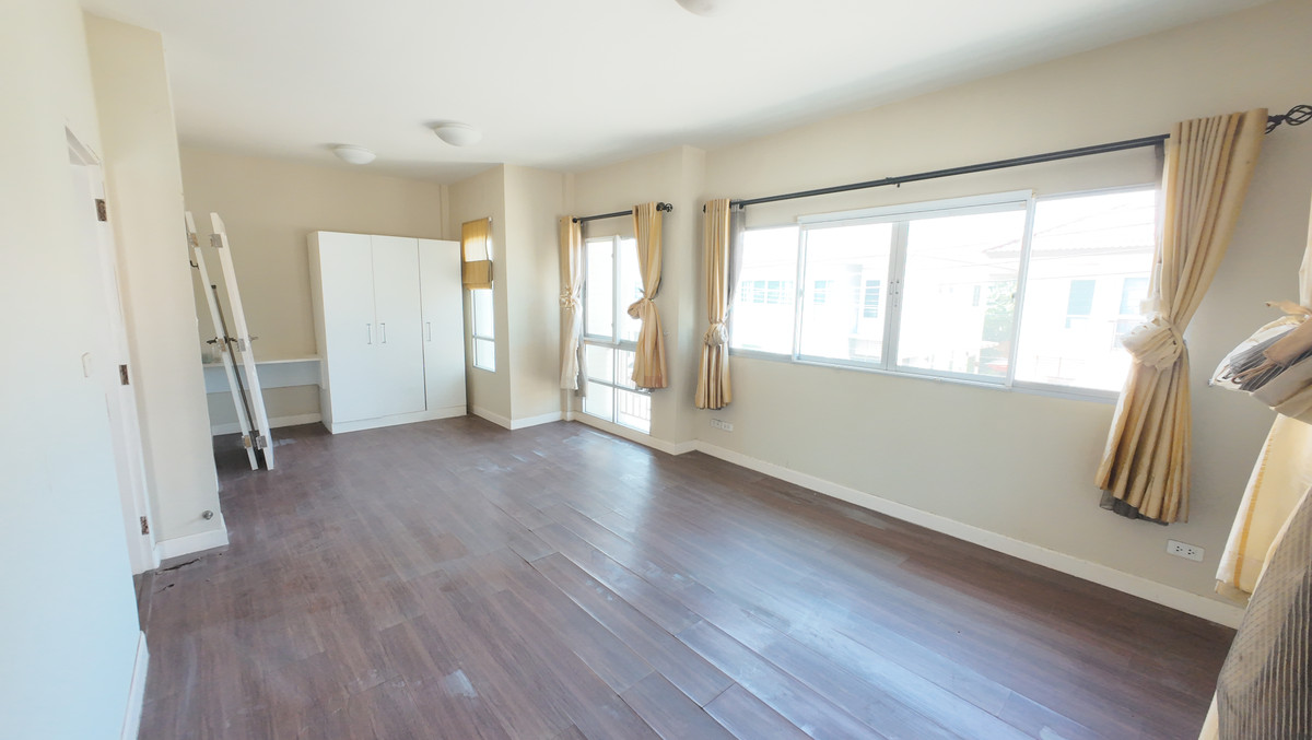 For SaleMin Buri, Romklao : Semi-detached house with detached house feel, Prompat Priva, lots of space, 144 sq m., project main line. Answering the needs of starting families