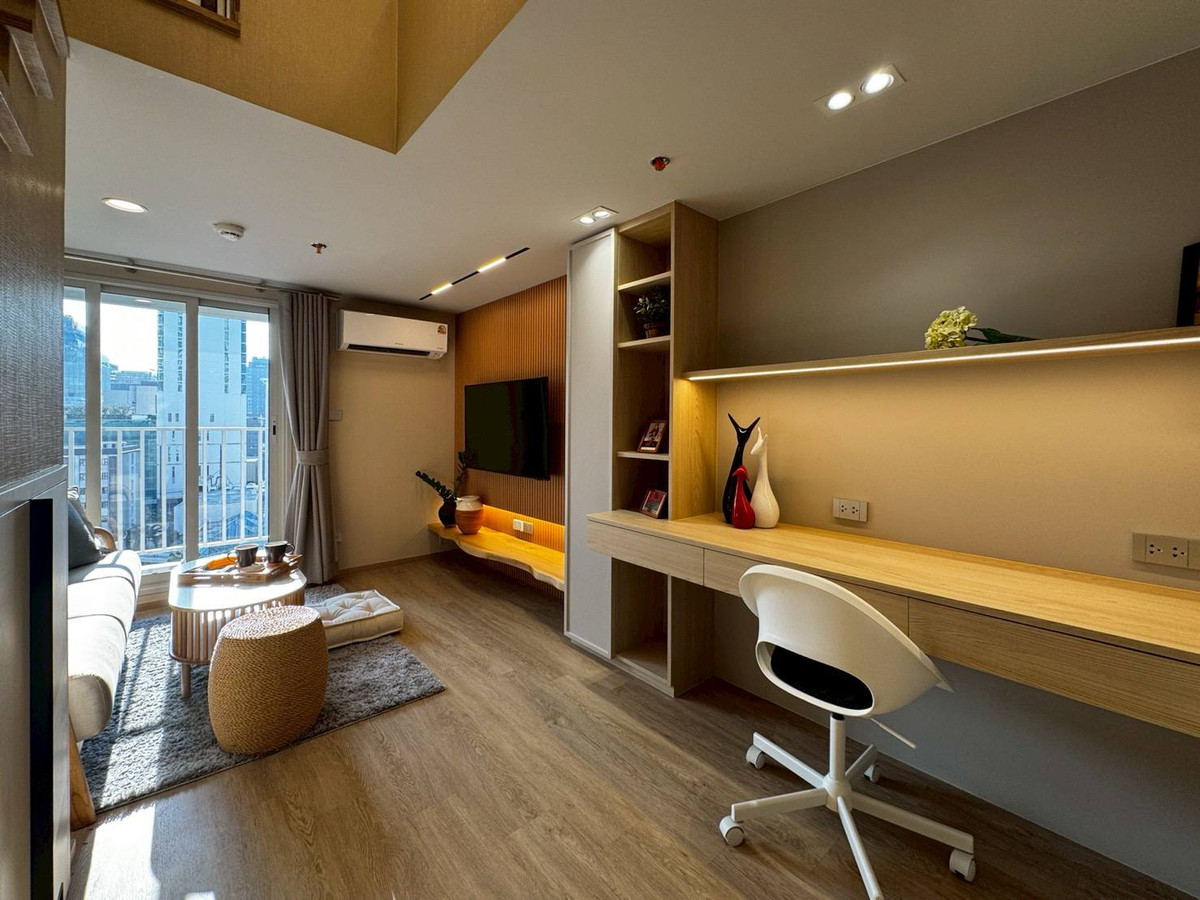 For RentCondoSiam Paragon ,Chulalongkorn,Samyan : Culture Chula【𝐑𝐄𝐍𝐓】🔥Smart space planning: Perfectly separate your relaxation area from your work area!🔥 Contact Line ID: @hacondo