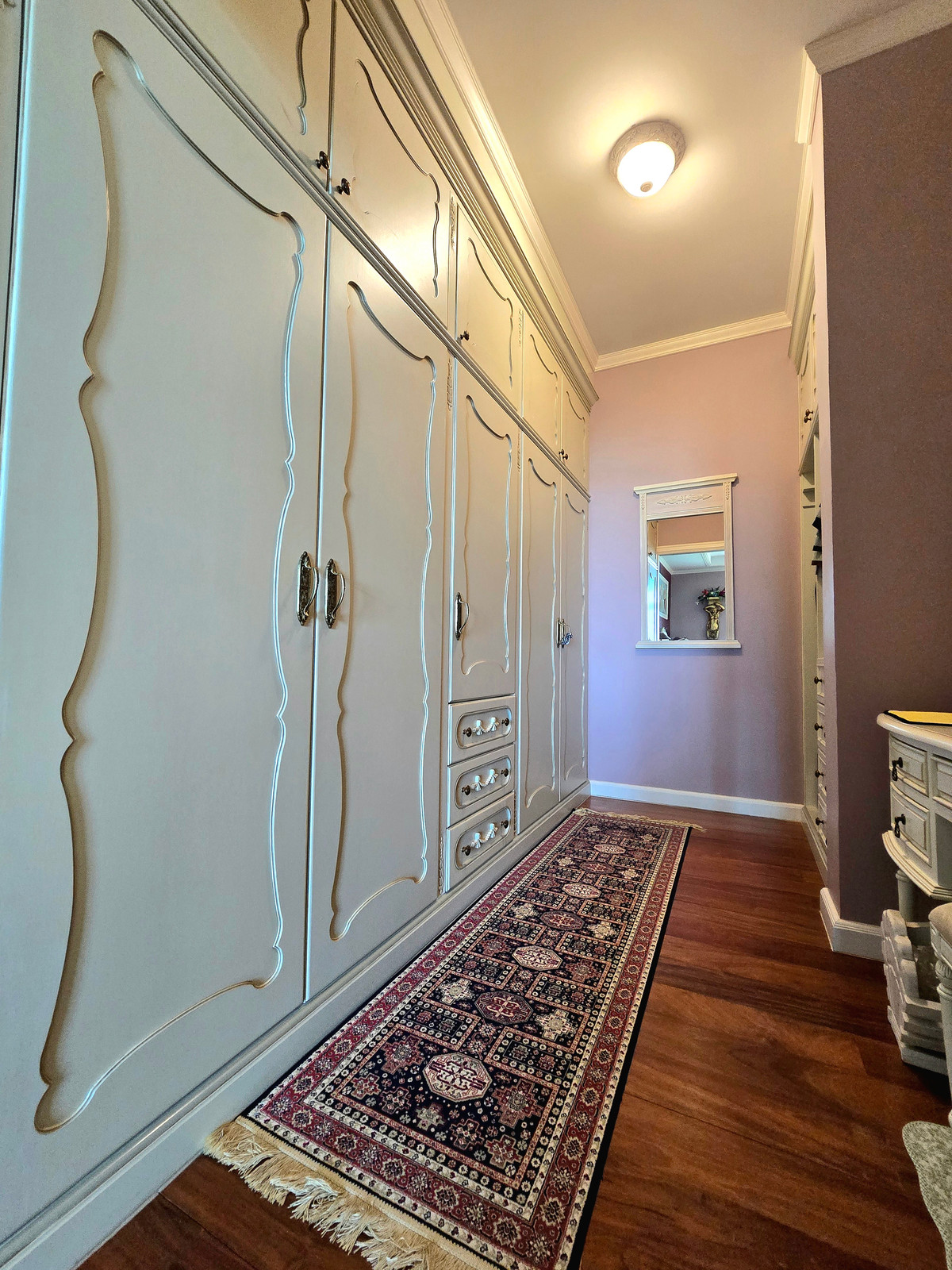 For SaleHousePattaya, Bangsaen, Chonburi : Luxury Beachfront Pool Villa for Sale – Ang Sila, Chonburi