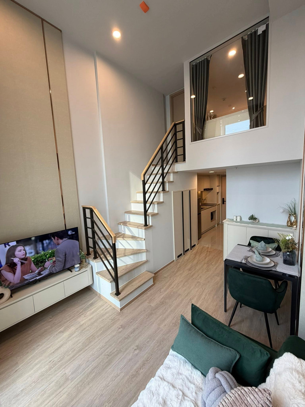 For RentCondoSiam Paragon ,Chulalongkorn,Samyan : Condo for rent CULTURE CHULA, new room, never rented. 📍Near Chula, BTS Saladaeng, MRT Silom, only 290 meters, high ceilings, open and comfortable, ready to move in.