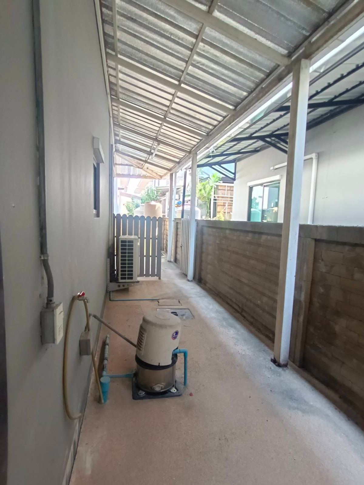 ขายบ้านนวมินทร์ รามอินทรา : ขายถูก  บ้านเดี่ยว 2 ชั้น หมู่บ้านพร้อมพัฒน์ ไพร์ม   หลังมุม หันหน้าทิศเหนือ ใกล้ซาฟารีเวิลด์ 