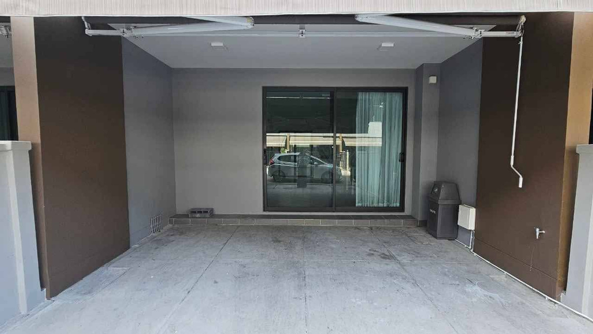 ขายทาวน์โฮมอ่อนนุช อุดมสุข : ขายทาวน์โฮม:  บ้านกลางเมือง สุขุมวิท-อ่อนนุช อ่อนนุช 70/1 (Rt-01)