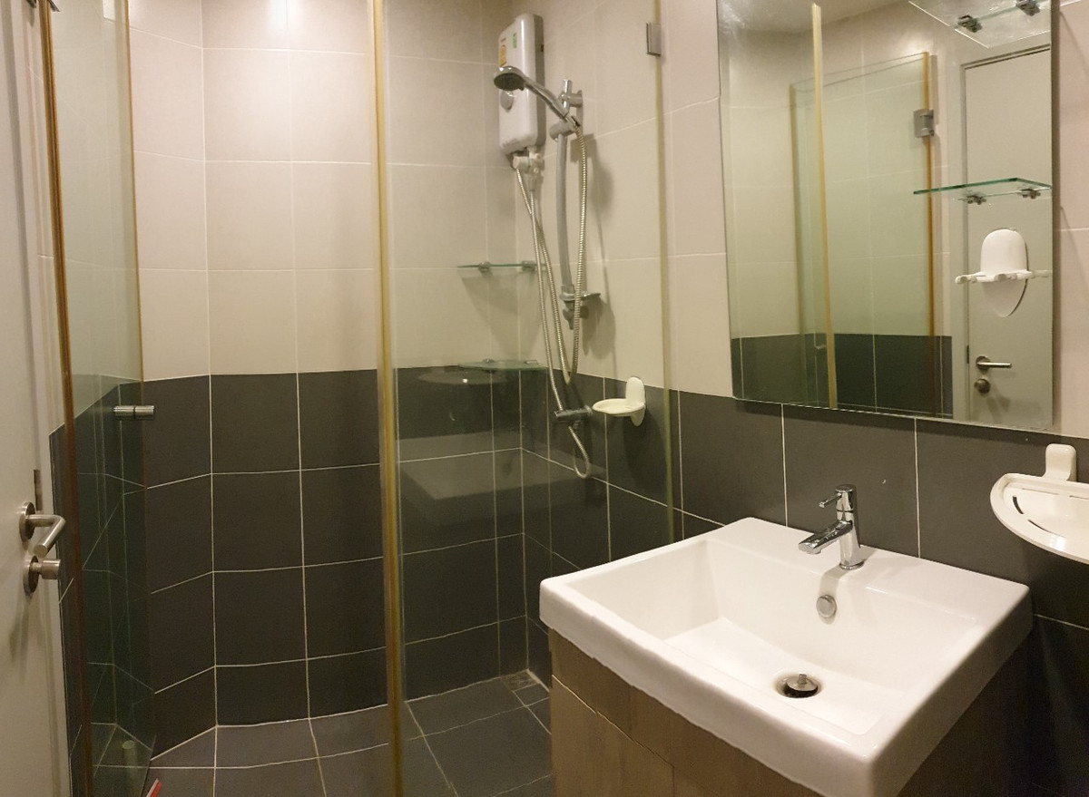 ขายคอนโดปิ่นเกล้า จรัญสนิทวงศ์ : ขาย Ideo mobi charan-interchange ไอดีโอ โมบิ จรัญ - อินเตอร์เชนจ์ ใกล้ MRT บางขุนนนท์ ติดถนนจรัญ ใกล้ศิริราช ทำเลเยี่ยม 