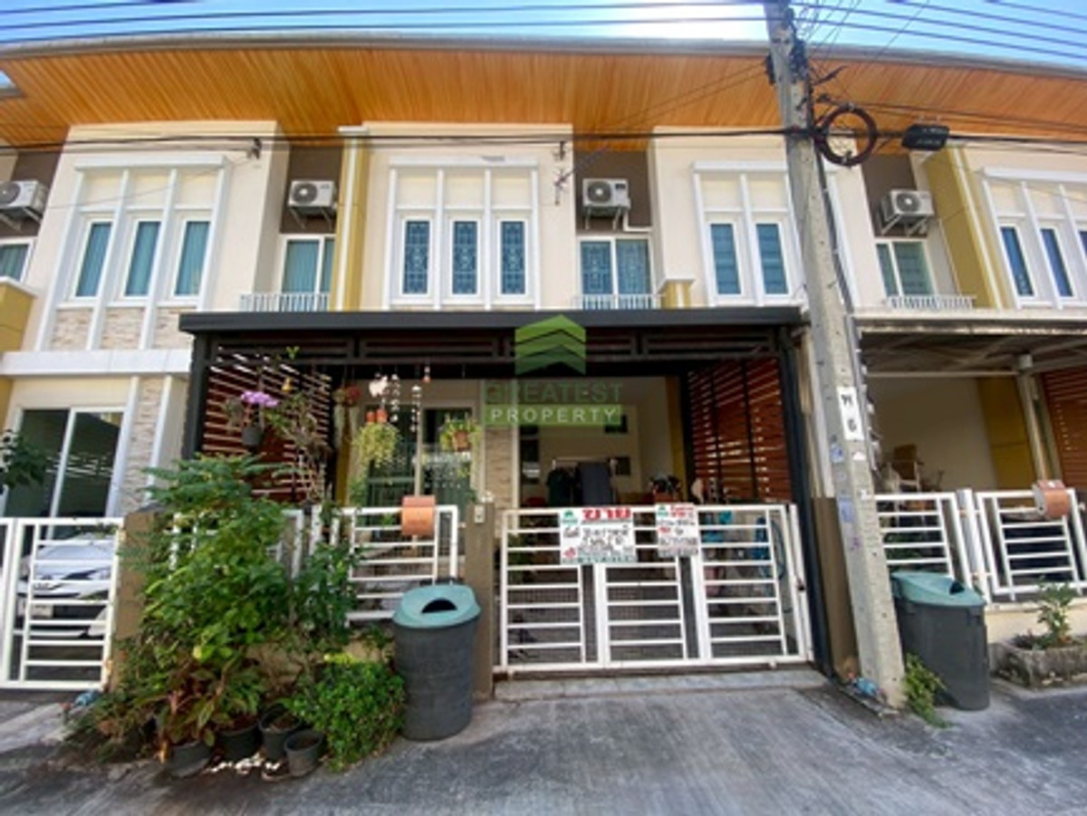 ขายทาวน์โฮมลาดกระบัง สุวรรณภูมิ : หมู่บ้าน โกลเด้นทาวน์ 2 อ่อนนุช ลาดกระบัง ขายด่วน ทาวน์เฮ้าส์ 2 ชั้น เนื้อที่ 16.30 ตร.ว พร้อมอยู่ ทำเลดี ใกล้แอร์พอร์ตลิ้งค์ สนามบินสุวรรณภูมิ