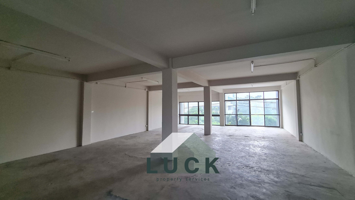 ขายอาคารพาณิชย์พัฒนาการ ศรีนครินทร์ : LUCK ขาย🏠อาคารพาณิชย์ 2 คูหา ติดถนนพัฒนาการ 