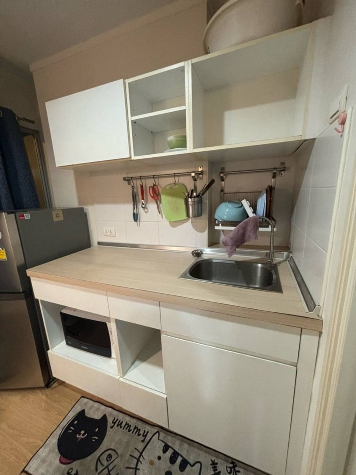 For RentCondoPattanakan, Srinakarin : Next to the BTS Yellow Line, Hua Mak Station.