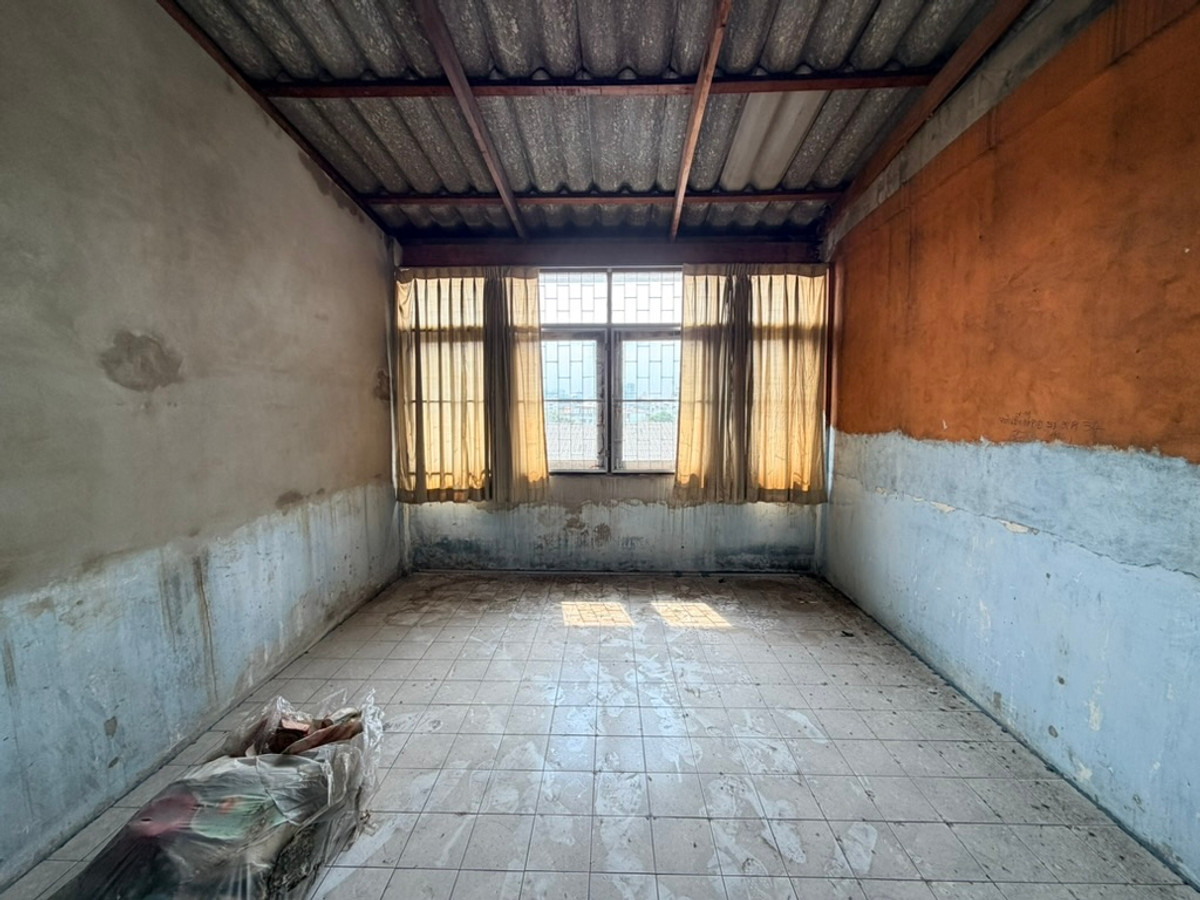 ขายอาคารพาณิชย์วงเวียนใหญ่ เจริญนคร : ขาย อาคารพาณิชย์ 4 ชั้น 13.3 ตารางวา ซ.สมเด็จเจ้าพระยา6 พื้นที่กรุงเทพฯชั้นใน