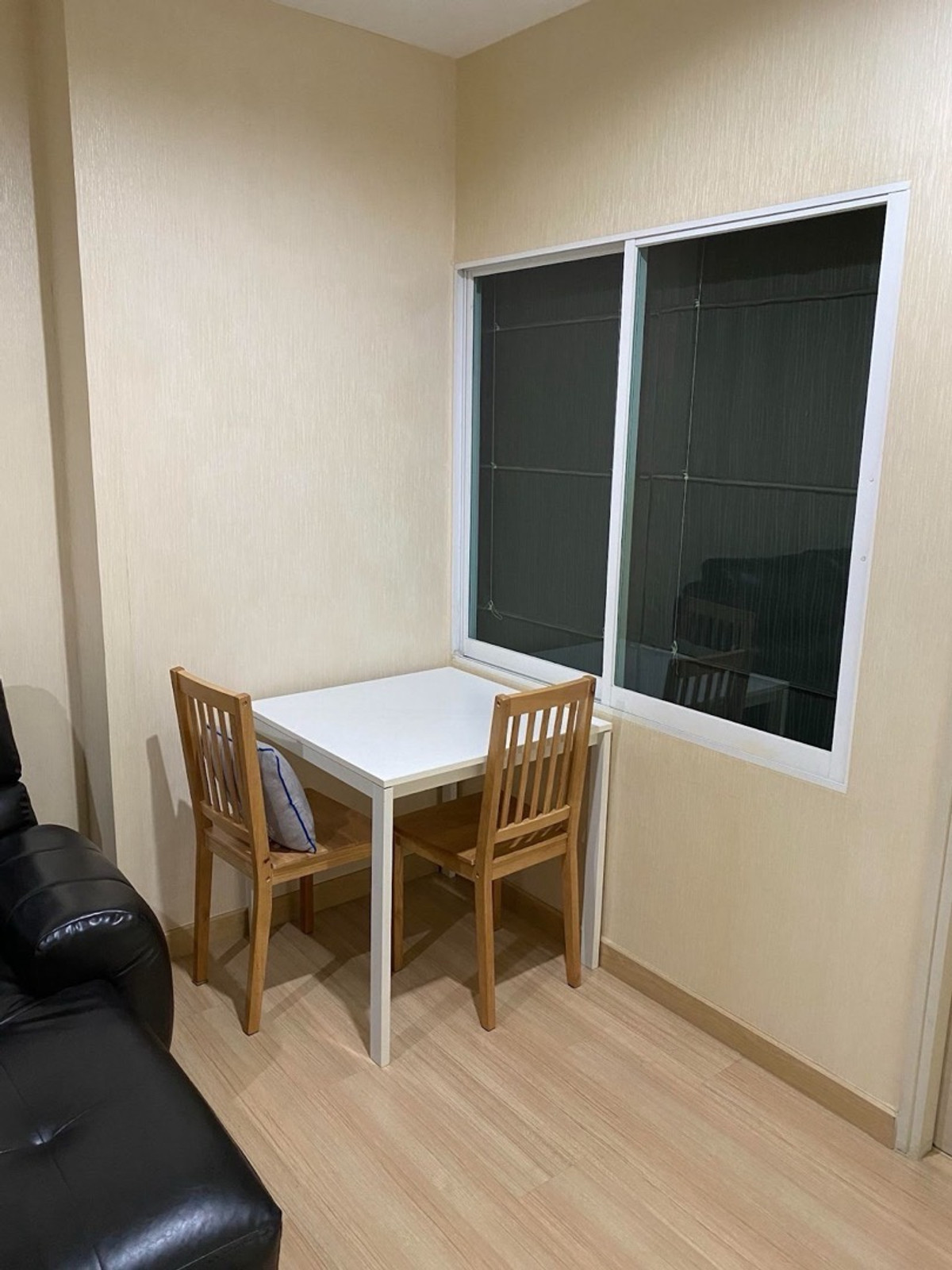 ขายคอนโดสาทร นราธิวาส : Life@ Sathorn 10. for sale - 0816037454