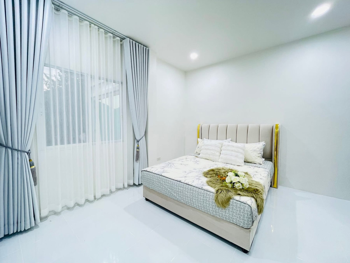 For SaleHousePattaya, Bangsaen, Chonburi : Ratanakorn Village 24 / 2 Bedrooms (FOR SALE) BEWN058
