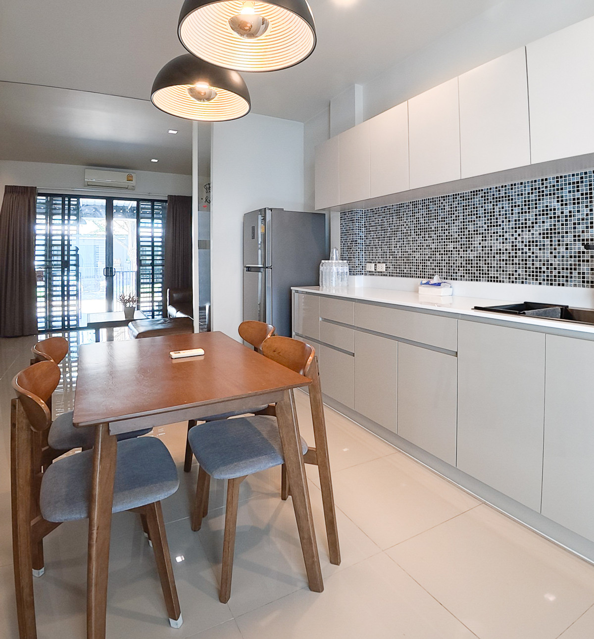 For SaleTownhomeSamut Prakan,Samrong : Cheap 3-story townhome for sale, Liabwongwaen Road, Bangna-On Nut, eco space project, near Mega Bangna, Ramkhamhaeng University 2.