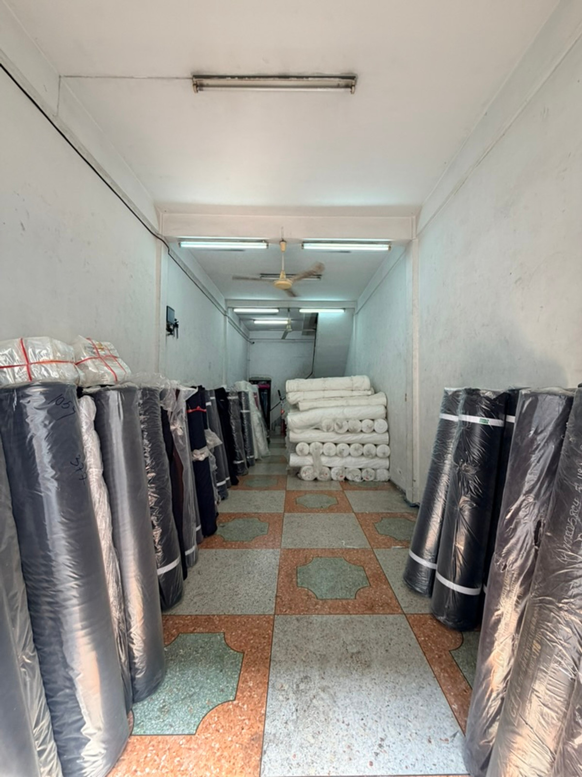 ขายอาคารพาณิชย์วงเวียนใหญ่ เจริญนคร : ขาย อาคารพาณิชย์ 4 ชั้น 13.3 ตารางวา ซ.สมเด็จเจ้าพระยา6 พื้นที่กรุงเทพฯชั้นใน