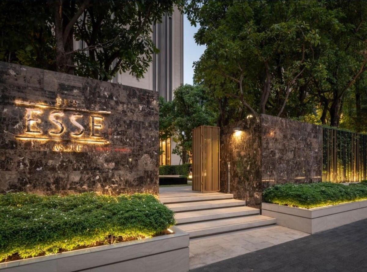 ให้เช่าคอนโดสุขุมวิท อโศก ทองหล่อ : ✨ Luxury Condo for Rent – The Esse Asoke  วิวเมืองเต็มตา โปร่ง โล่ง เป็นส่วนตัว