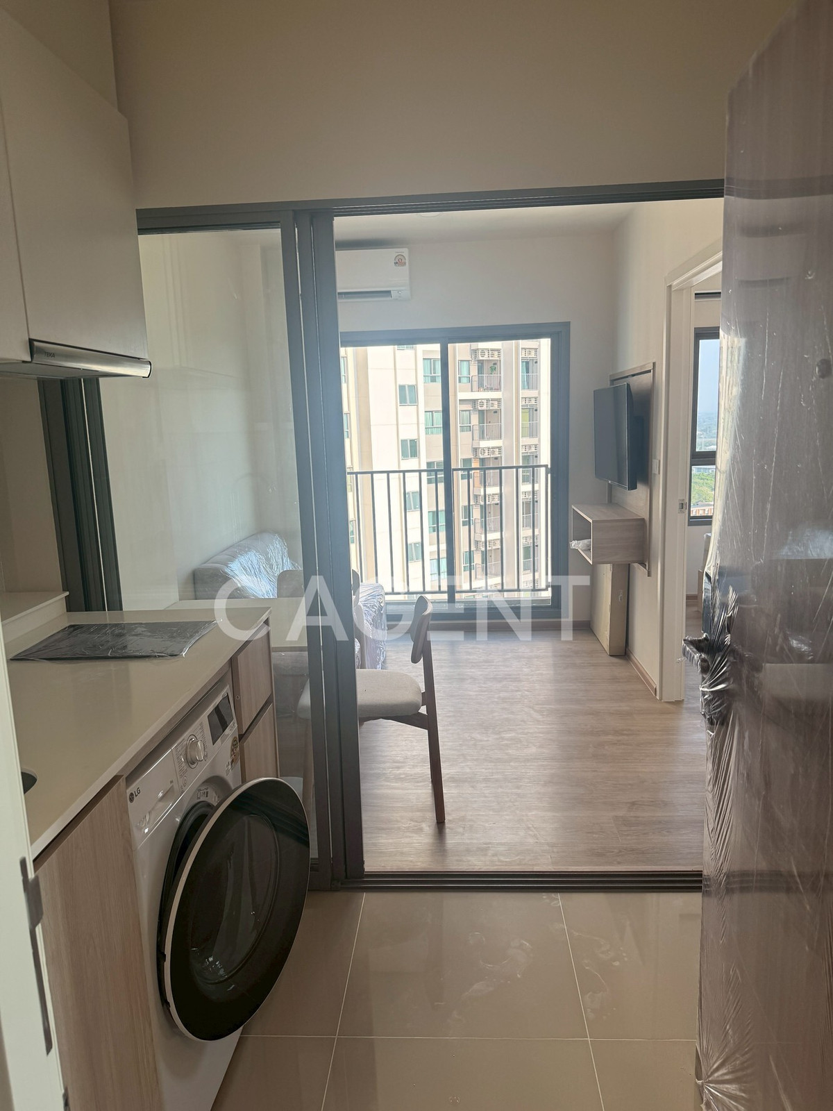 ให้เช่าคอนโดนครปฐม : Escent Nakhonpathom เอสเซ็นท์ นครปฐม คอนโด High Rise ติดเซ็นทรัล นครปฐม พร้อมส่วนกลางชั้นดาดฟ้า