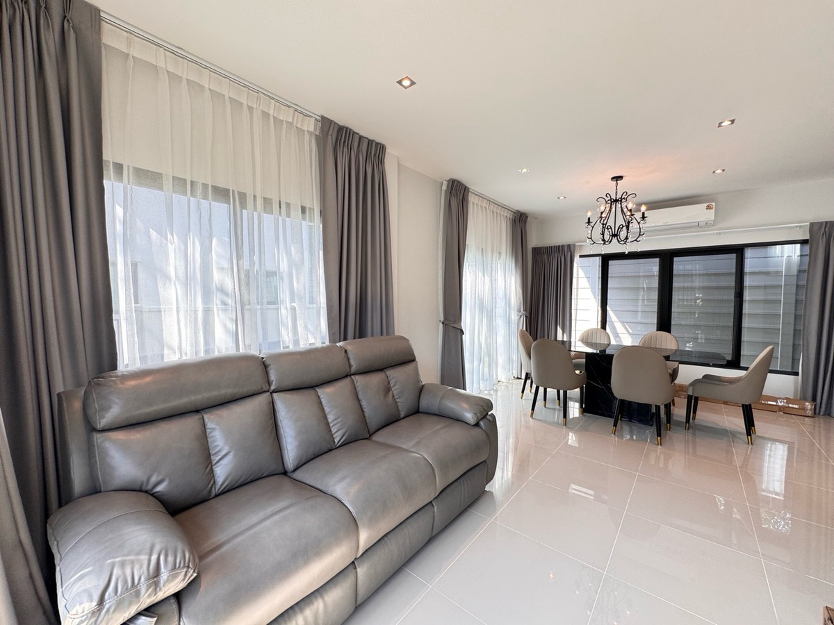 For RentSamut Prakan,Samrong : 💥ForRent💥3Bed •  Grande Pleno Sukhumvit–Bangna 🏡 Near Mega Bangna 🐶🐱 Pet Friendly* Ready to move in ‼️  Fully Furnished ✨