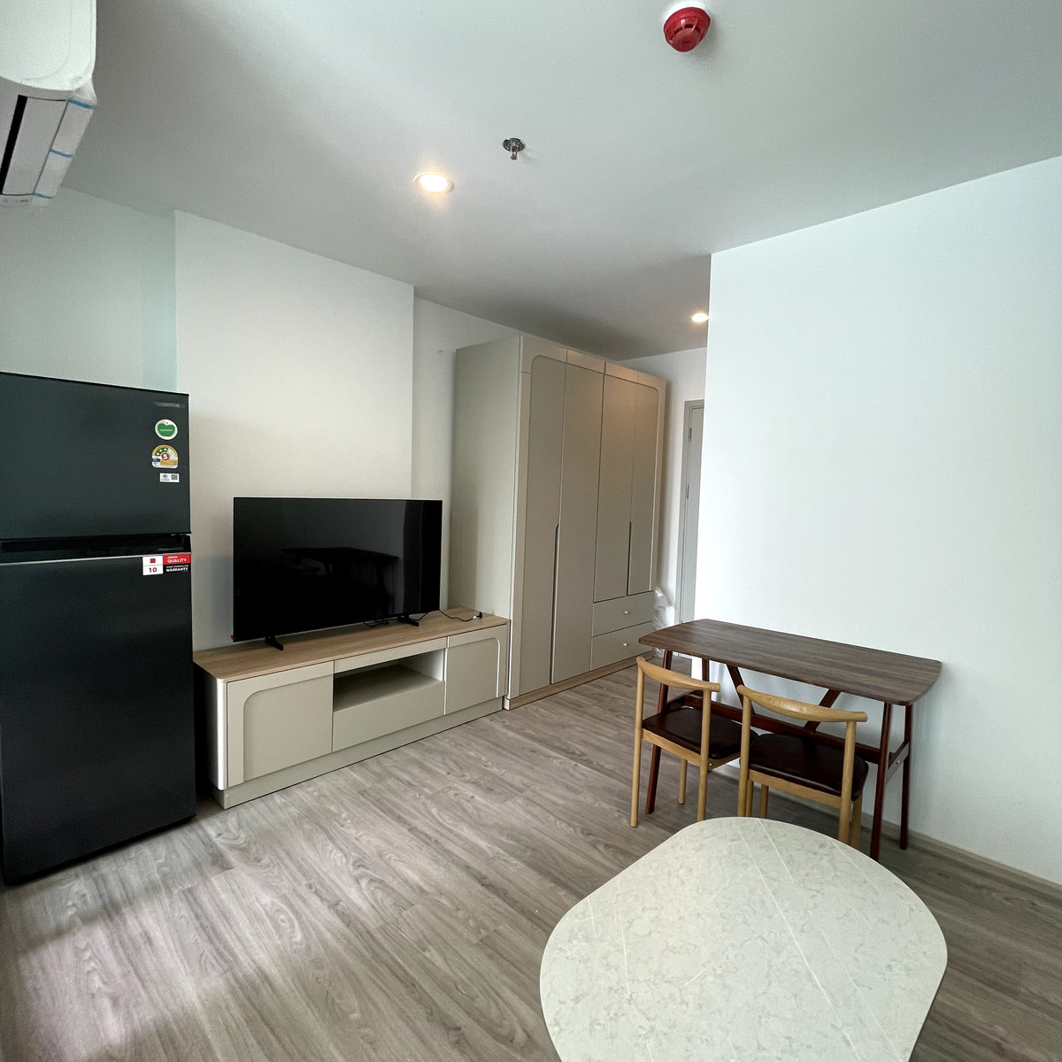 ให้เช่าคอนโดบางนา แบริ่ง ลาซาล : ให้เช่าใกล้BTS บางนา 350 เมตร - คอนโดรีเจ้นท์ โฮม บางนา 