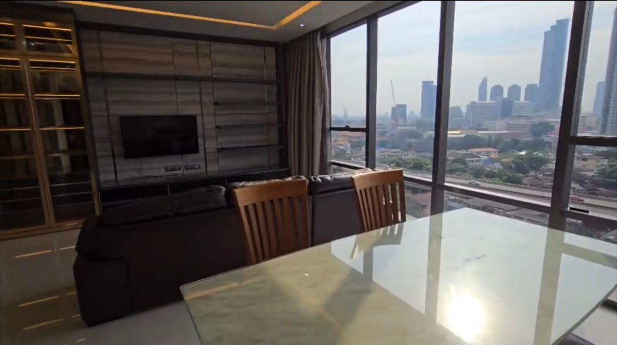 ให้เช่าคอนโดสาทร นราธิวาส : ปล่อยเช่าคอนโด เดอะ แบงค็อก สาทร ใกล้ BTS สุรศักดิ์ ห้องสวย Private Lift พร้อมเข้าอยู่