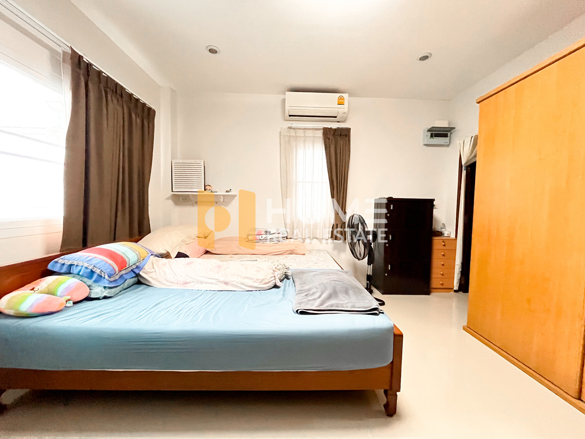 For SaleHouseLadkrabang, Suwannaphum Airport : Manthana Onnut - Wongwaen 4 / 3 Bedrooms (For Sale), Manthana Onnut - Wongwaen / 3 Bedrooms (FOR SALE) POON137